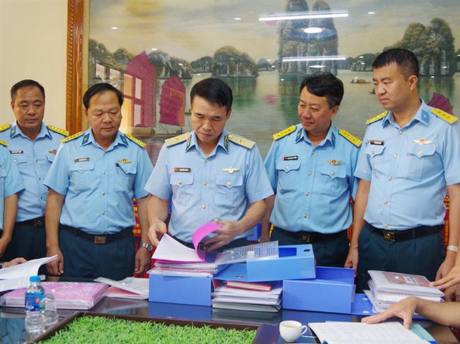 quan-chung-phong-khong-khong-quan-kiem-tra-hoat-dong-cong-tac-dang-cong-tac-chinh-tri-nam-2025-tai-su-doan-363