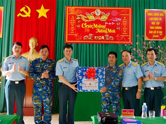 quan-chung-phong-khong-khong-quan-kiem-tra-san-sang-chien-dau-tai-su-doan-377