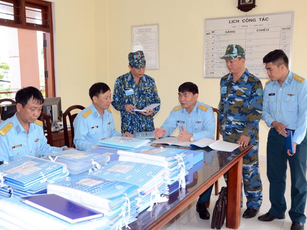 quan-chung-phong-khong-khong-quan-kiem-tra-su-doan-375-va-su-doan-372