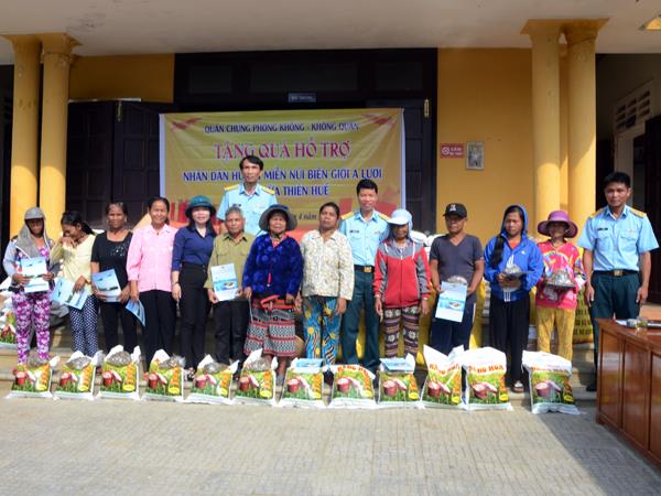quan-chung-phong-khong-khong-quan-lam-cong-tac-dan-van-tai-tinh-thua-thien-hue