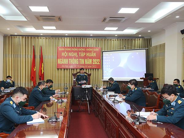 quan-chung-phong-khong-khong-quan-to-chuc-hoi-nghi-tap-huan-nganh-thong-tin-nam-2022