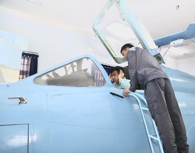 quan-chung-phong-khong-khong-quan-to-chuc-hoi-thao-bay-tren-buong-tap-su-22-nam-2020