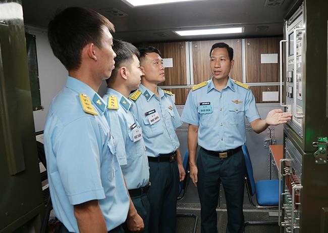quan-chung-phong-khong-khong-quan-to-chuc-huan-luyen-nang-cao-kha-nang-khai-thac-su-dung-tram-sua-chua-bao-duong-co-dong-ra-da-the-he-moi-tai-trung-doan-293