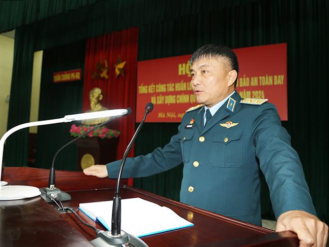 quan-chung-phong-khong-khong-quan-tong-ket-cong-tac-huan-luyen-chien-dau-bao-dam-an-toan-bay-va-xay-dung-chinh-quy-quan-ly-ky-luat-nam-2024