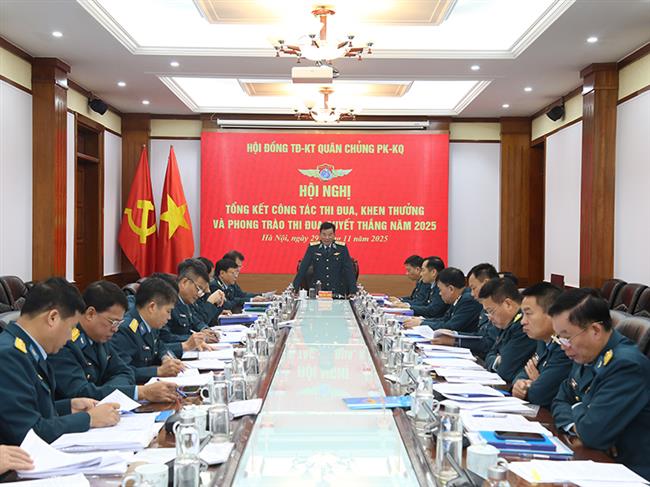 quan-chung-phong-khong-khong-quan-tong-ket-cong-tac-thi-dua-khen-thuong-va-phong-trao-thi-dua-quyet-thang-nam-2025
