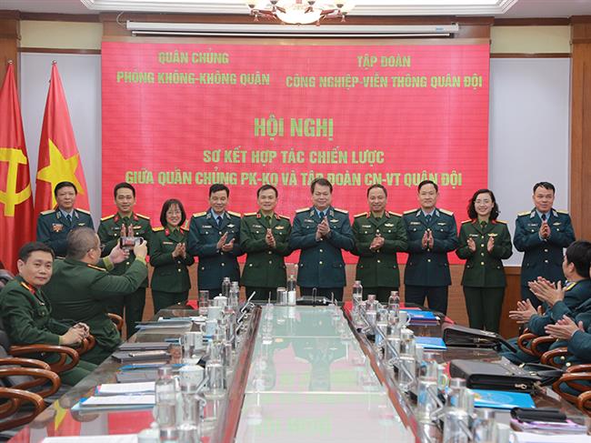 quan-chung-phong-khong-khong-quan-va-tap-doan-cong-nghiep-vien-thong-quan-doi-so-ket-hop-tac-chien-luoc-nam-2025