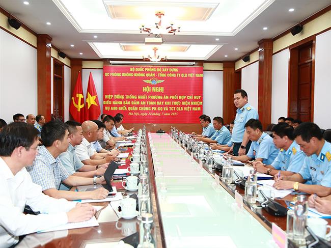 quan-chung-phong-khong-khong-quan-va-tong-cong-ty-quan-ly-bay-viet-nam-thong-nhat-phuong-an-phoi-hop-chi-huy-dieu-hanh-bay-trong-thuc-hien-nhiem-vu-a80