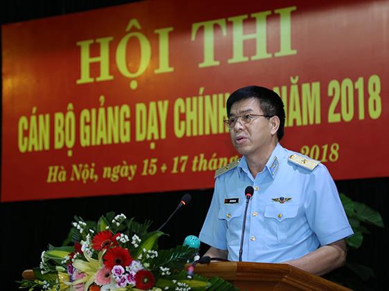 quan-chung-pk-kq-khai-mac-hoi-thi-can-bo-giang-day-chinh-tri-nam-2018