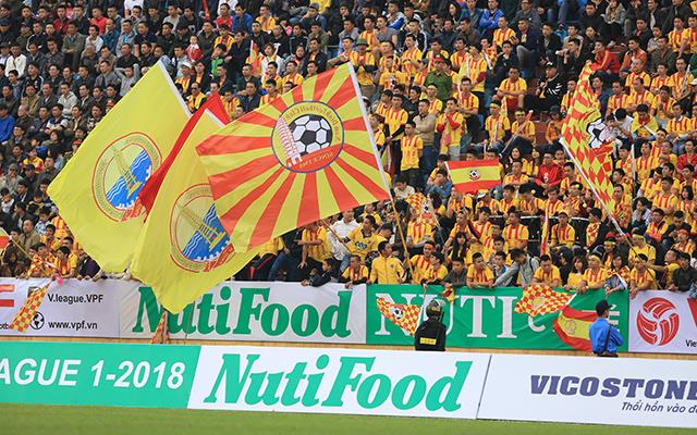 san-thien-truong-mang-khong-khi-ngoai-hang-anh-den-v-league