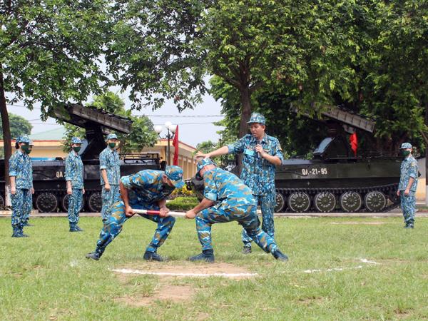sang-tao-trong-to-chuc-hoi-thi-can-bo-doan-gioi-quan-chung-phong-khong-khong-quan-nam-2021