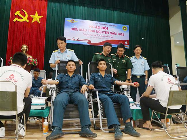 soi-noi-cac-hoat-dong-cua-doan-vien-thanh-nien