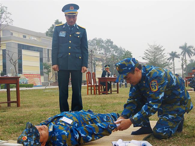 truong-cao-dang-ky-thuat-phong-khong-khong-quan-to-chuc-hoi-thi-cong-tac-chuan-bi-huan-luyen-nam-2025