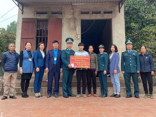 su-doan-365-tang-qua-ho-tro-cham-soc-nuoi-duong-tre-mo-coi-do-anh-huong-cua-dich-covid-19