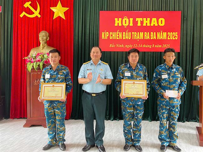su-doan-365-to-chuc-hoi-thao-kip-chien-dau-tram-ra-da-nam-2025