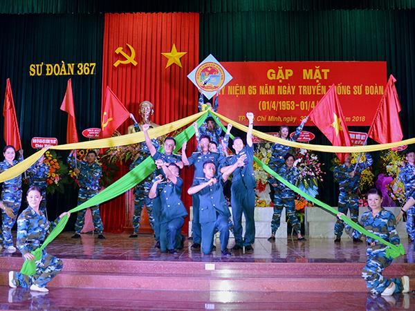 su-doan-367-to-chuc-gap-mat-ky-niem-65-nam-ngay-truyen-thong