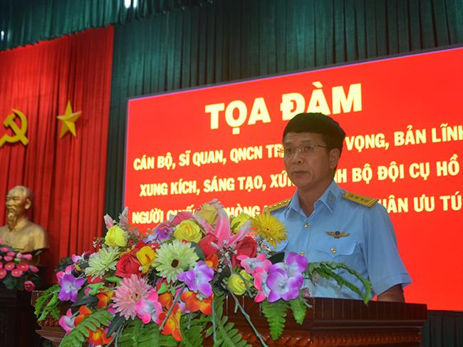 su-doan-370-to-chuc-toa-dam-can-bo-si-quan-quan-nhan-chuyen-nghiep-tre-“khat-vong-ban-linh-xung-kich-sang-tao-xung-danh-bo-doi-cu-ho-nguoi-chien-si-phong-khong-khong-quan-uu-tu”