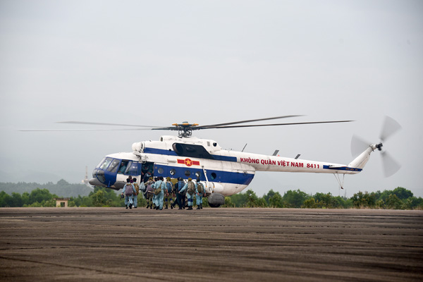su-doan-372-thuc-hien-tot-nhiem-vu-huan-luyen-nhay-du