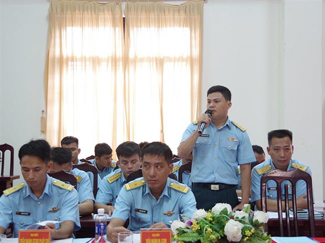 su-doan-372-to-chuc-toa-dam-can-bo-si-quan-quan-nhan-chuyen-nghiep-tre