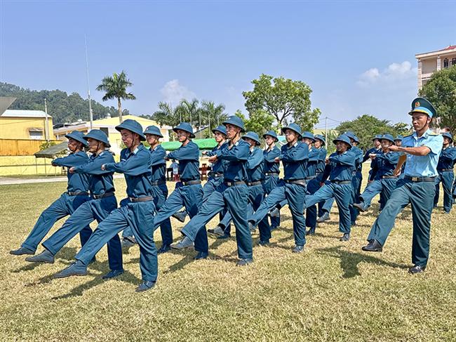 su-doan-375-be-mac-hoi-thi-can-bo-dieu-lenh-gioi-nam-2025