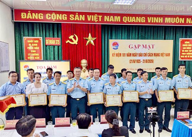 su-doan-375-to-chuc-gap-mat-ky-niem-101-nam-ngay-bao-chi-cach-mang-viet-nam-21-6