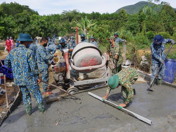 su-doan-375-lam-cong-tac-dan-van-tren-dia-ban-thanh-pho-da-nang