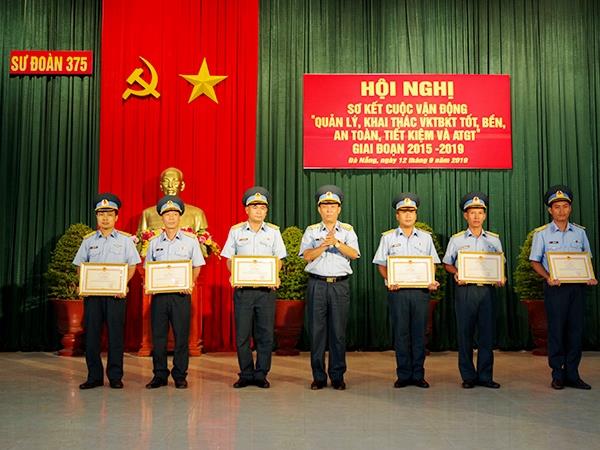 su-doan-375-so-ket-thuc-hien-cuoc-van-dong-50