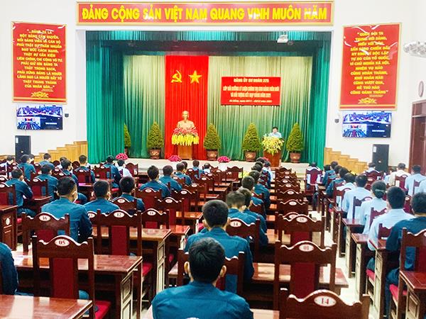 su-doan-375-boi-duong-ly-luan-chinh-tri-cho-dang-vien-moi-va-doi-tuong-ket-nap-dang-nam-2021
