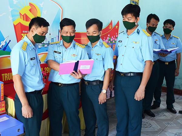 su-doan-375-xay-dung-chinh-quy-nganh-cong-tac-dang-cong-tac-chinh-tri
