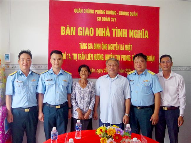 su-doan-377-ban-giao-“nha-tinh-nghia”