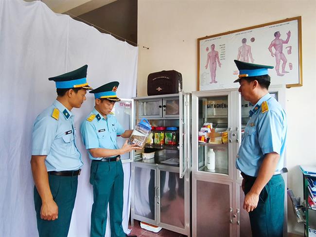 su-doan-377-bao-dam-tot-hau-can-cho-huan-luyen-chien-si-moi