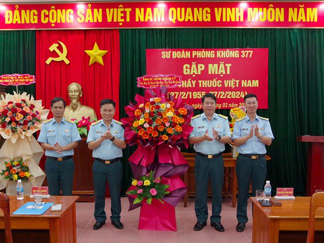 cac-don-vi-trong-quan-chung-phong-khong-khong-quan-gap-mat-ky-niem-ngay-thay-thuoc-viet-nam-27-2