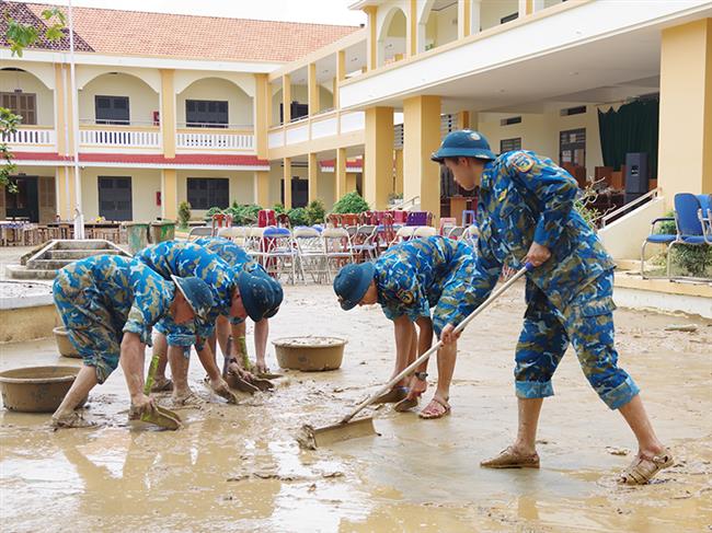 su-doan-377-giup-nhan-dan-khac-phuc-hau-qua-sau-lu