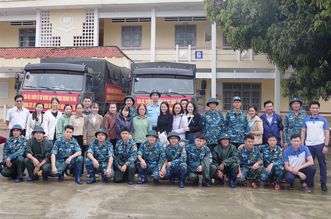 su-doan-khong-quan-372-no-luc-tiep-te-cho-nhan-dan-vung-lu