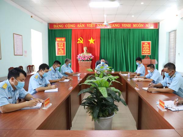 tang-cuong-phong-chong-dich-covid-19-o-truong-si-quan-khong-quan