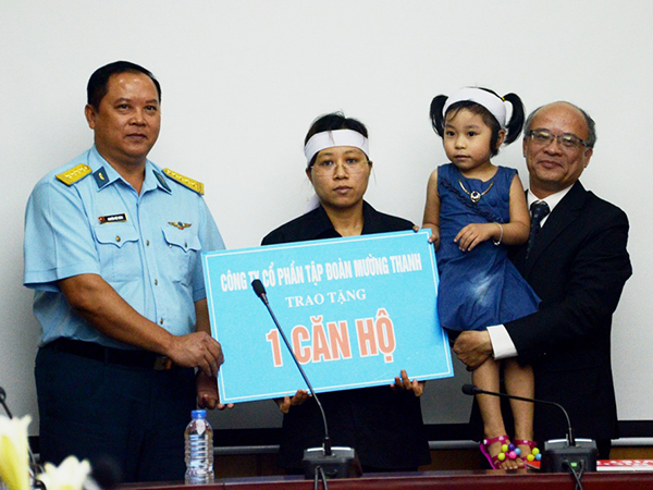 tap-doan-muong-thanh-trao-tang-can-ho-cho-gia-dinh-dai-ta-tran-quang-khai