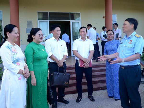 thieu-tuong-pham-truong-son-pho-tu-lenh-quan-chung-phong-khong-khong-quan-tiep-xuc-cu-tri-tinh-thua-thien-hue