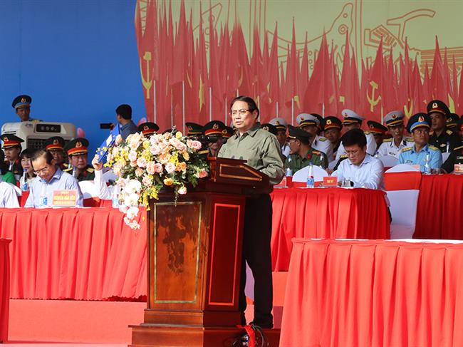 thu-tuong-pham-minh-chinh-kiem-tra-dong-vien-cac-luc-luong-thuoc-bo-quoc-phong-tham-gia-dieu-binh-dieu-hanh
