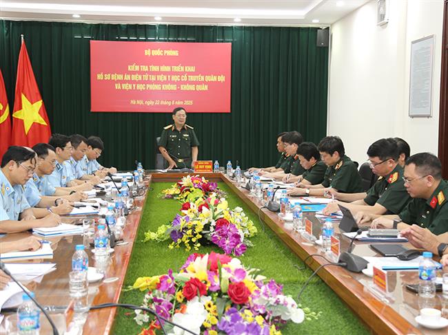 bo-quoc-phong-kiem-tra-tinh-hinh-trien-khai-ho-so-benh-an-dien-tu-tai-vien-y-hoc-phong-khong-khong-quan