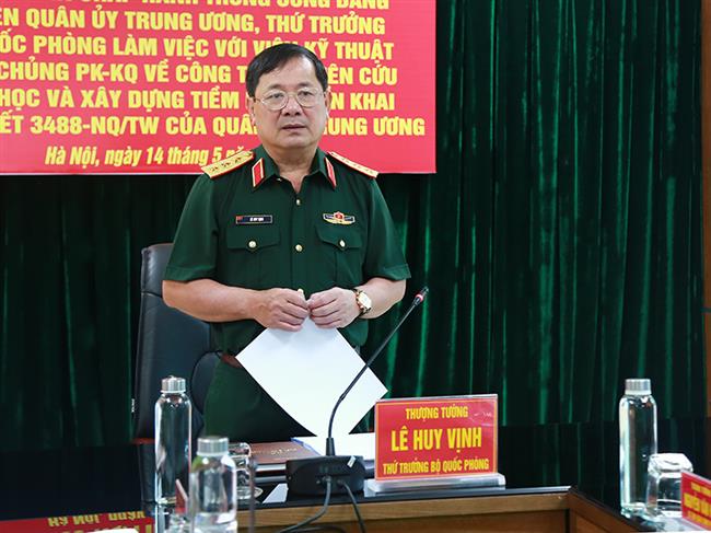 thuong-tuong-le-huy-vinh-thu-truong-bo-quoc-phong-kiem-tra-vien-ky-thuat-pk-kq