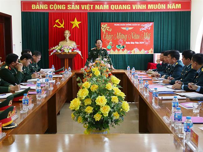 thuong-tuong-trinh-van-quyet-kiem-tra-chuc-tet-tai-trung-doan-921-su-doan-371