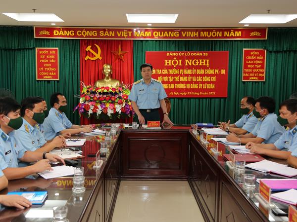thuong-vu-dang-uy-quan-chung-phong-khong-khong-quan-kiem-tra-dang-uy-lu-doan-28