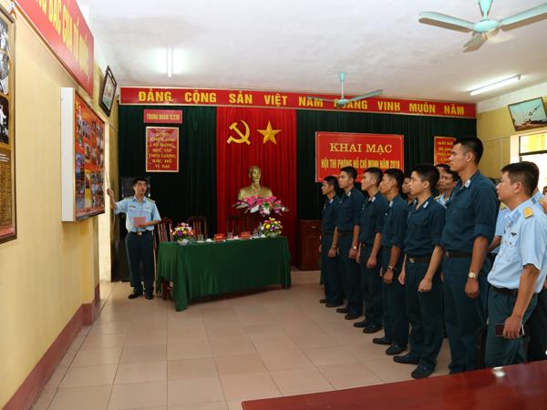 tiep-tuc-nang-cao-chat-luong-hieu-qua-cong-tac-tuyen-huan-cua-quan-chung-phong-khong-khong-quan-trong-tinh-hinh-moi