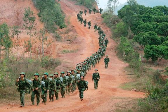 to-chuc-luc-luong-quan-doi-thuc-su-tinh-gon-manh