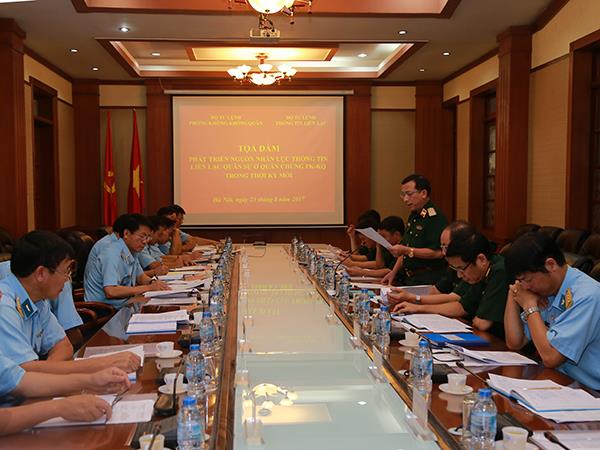 toa-dam-phat-trien-nguon-nhan-luc-thong-tin-lien-lac-quan-su-o-quan-chung-pk-kq-trong-tinh-hinh-moi