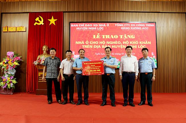 tong-cong-ty-acc-trao-350-trieu-dong-ho-tro-xay-dung-nha-tinh-nghia-nha-dai-doan-ket-tren-dia-ban-huyen-nghi-loc-tinh-nghe-an