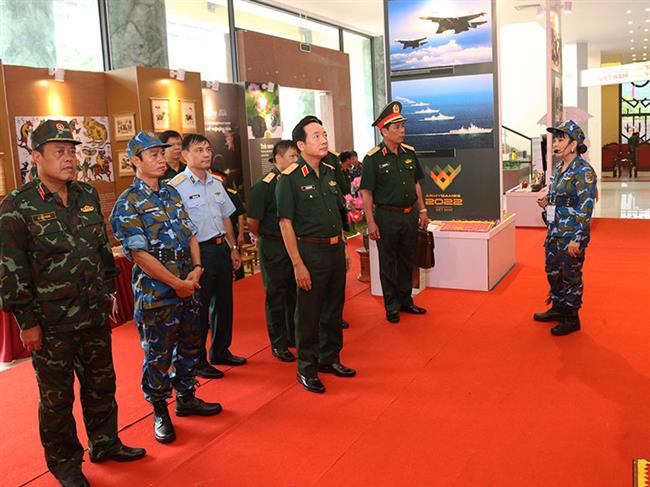 tong-cuc-chinh-tri-qdnd-viet-nam-kiem-tra-trien-lam-“di-san-va-van-hoa-quan-su-viet-nam”-tai-army-games-2022