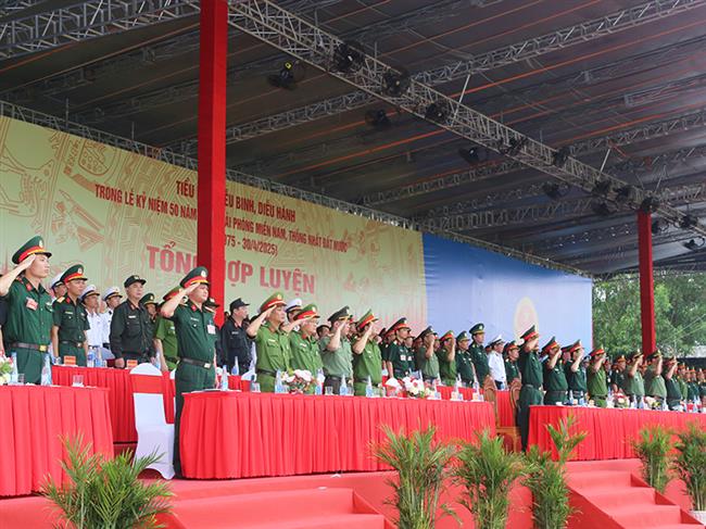 tieu-ban-dieu-binh-dieu-hanh-bo-quoc-phong-to-chuc-tong-hop-luyen-dieu-binh-dieu-hanh-ky-niem-50-nam-ngay-giai-phong-mien-nam-thong-nhat-dat-nuoc