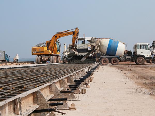 tren-cong-truong-cang-hang-khong-quang-ninh