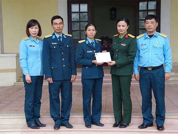 trong-kho-khan-cang-am-tinh-dong-doi