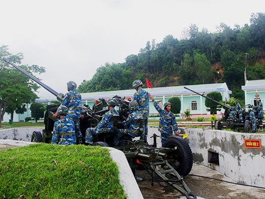 trung-doan-224-su-doan-375-san-sang-bao-ve-“tuan-le-cap-cao-apec-2017”